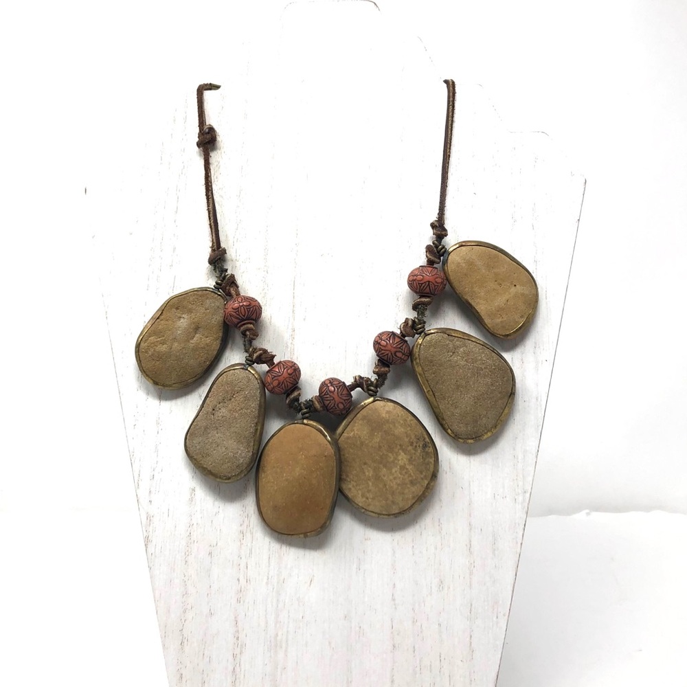 Ethereal, signed stone, suede cord necklace 128.6g - Picture 7 of 10